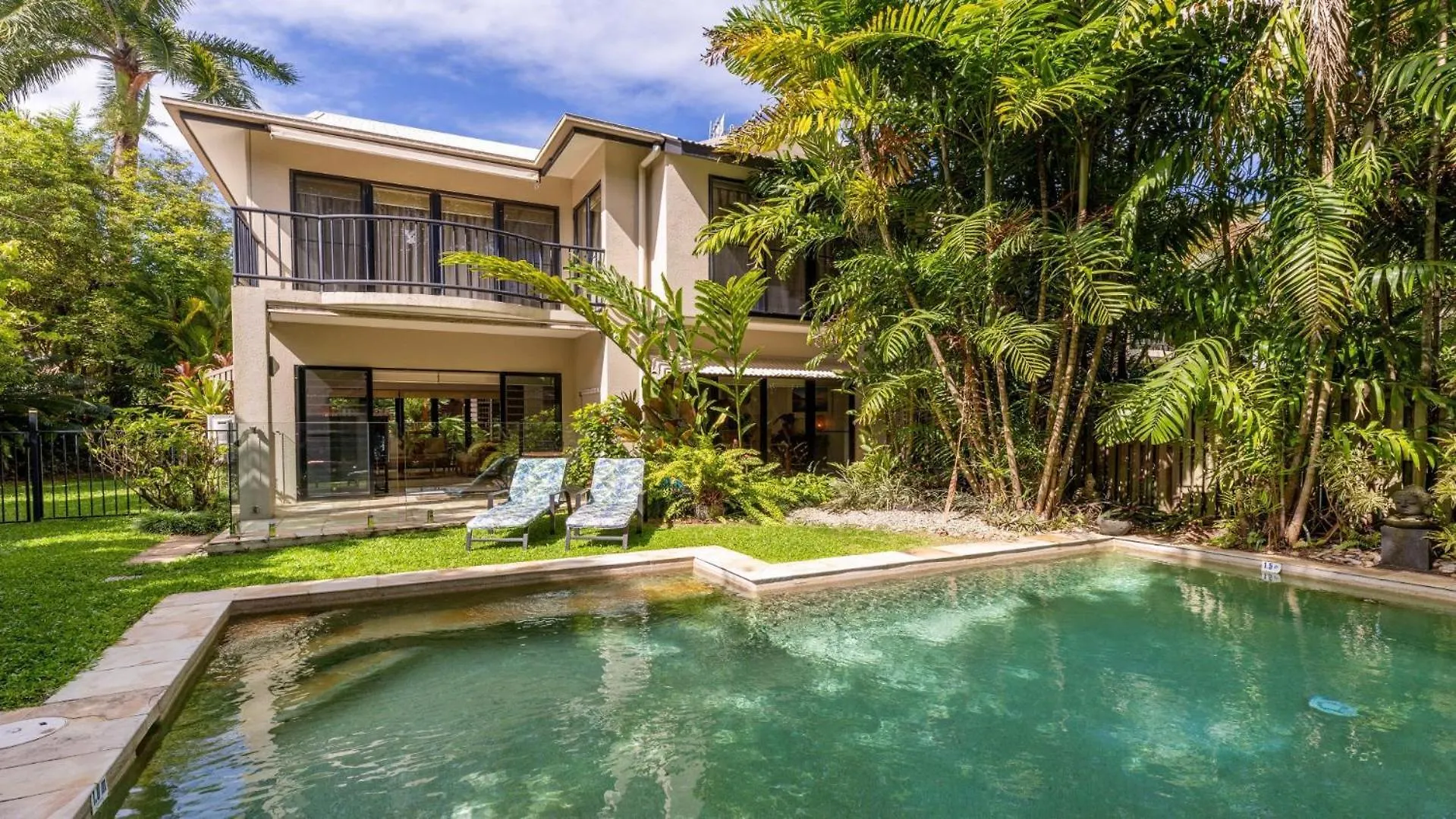 Villa Lumina Port Douglas 0*,  Austrália